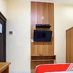 OYO 90037 Rumah Verde
