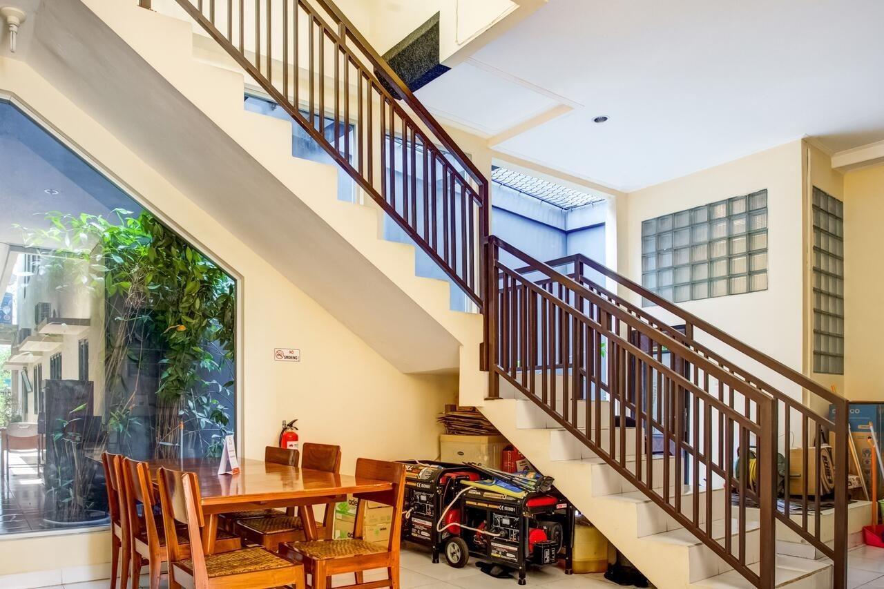 Hotel Oyo 90037 Rumah 2*