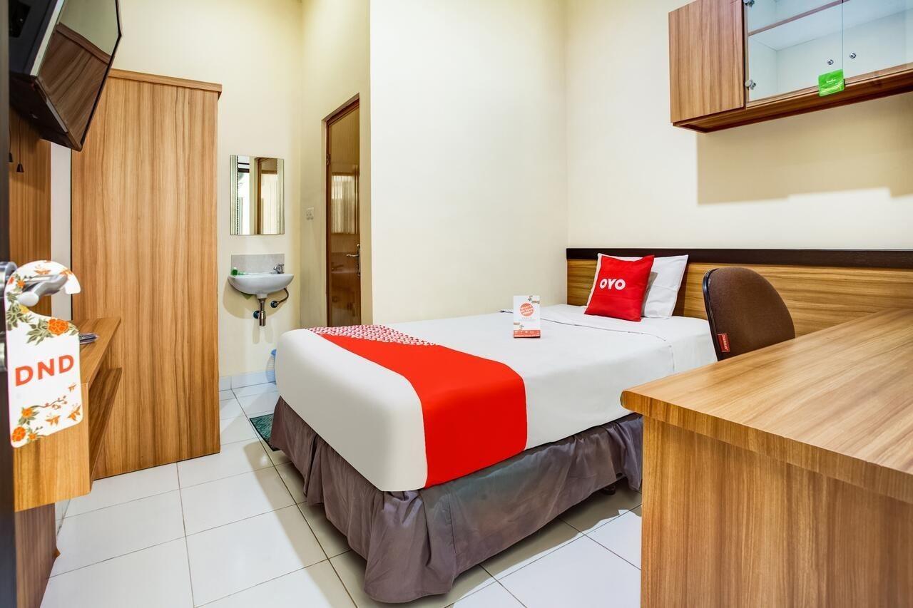 Hotel Oyo 90037 Rumah