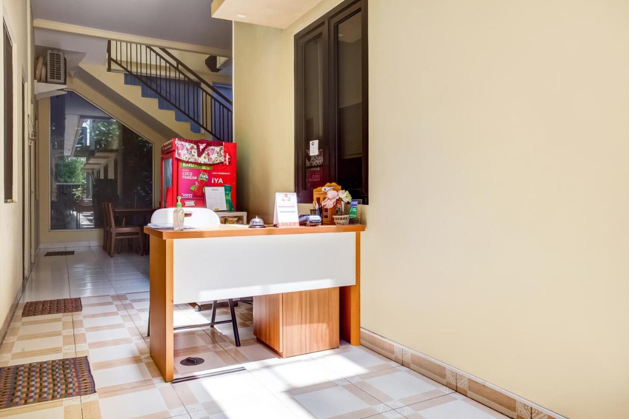 Oyo 90037 Rumah Hotel 2*