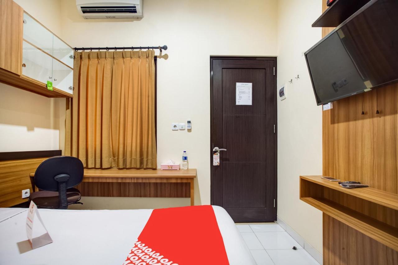 Oyo 90037 Rumah Hotel Bogor