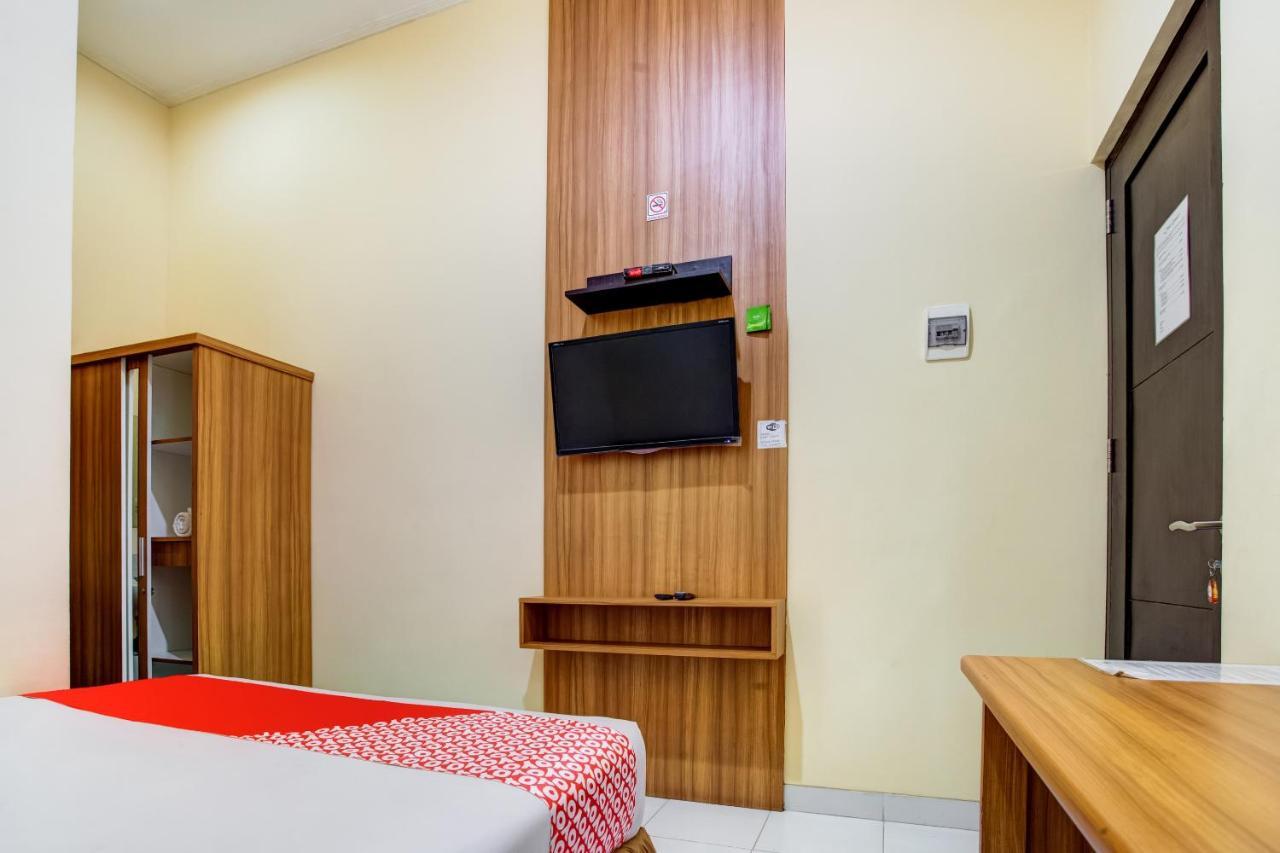 Oyo 90037 Rumah Hotel Bogor